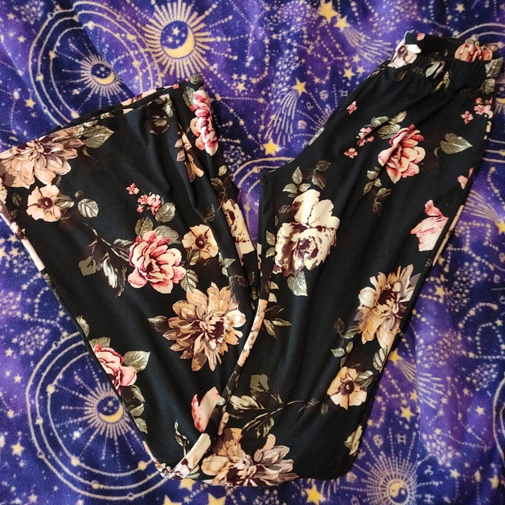 Bell bottom flowery pants